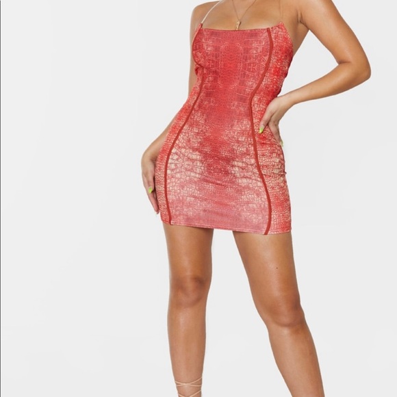 Pretty Little Thing Red Snake Print Bodycon Dress - Picture 4 of 5